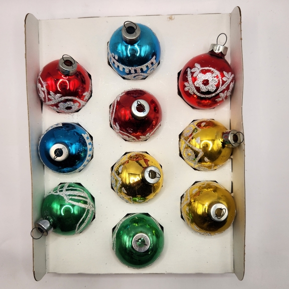 Vintage Holly 1.75" Round Glass Ornaments Set of 10 - Picture 2 of 5